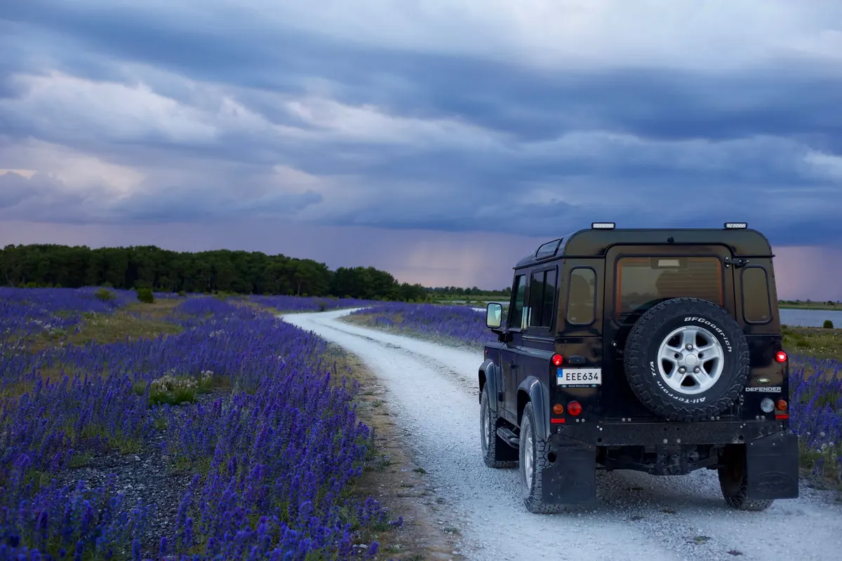 Rock Anthems for Road Trips: A Checklist for Building the Ultimate UK Driving Playlist